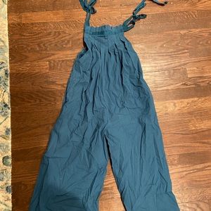Blue jumpsuit size small. Fits like a medium.